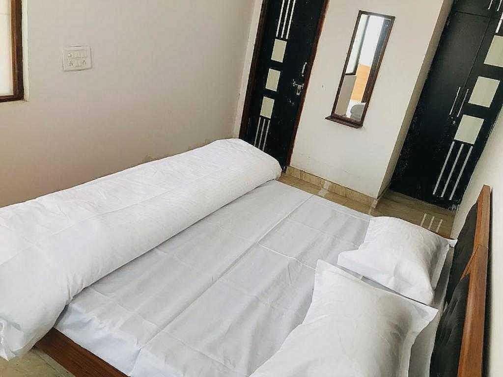 Pop New Hotel Hometown Dadri Экстерьер фото