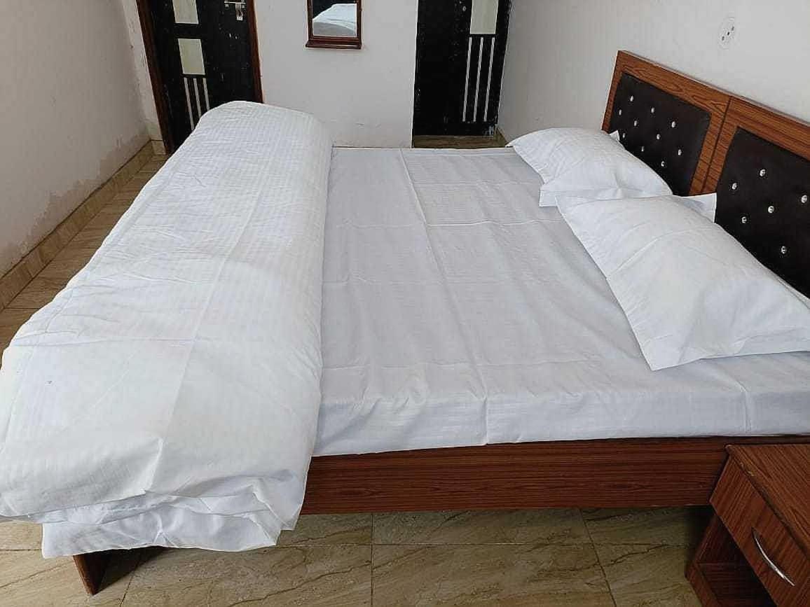Pop New Hotel Hometown Dadri Экстерьер фото